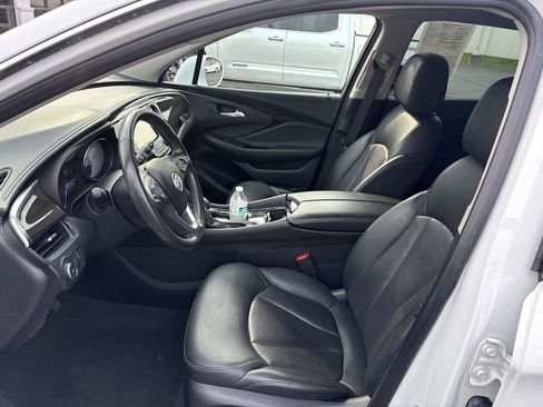 Used 2020 Buick Envision Essence FWD image 9