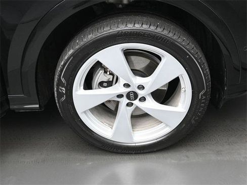 Certified 2025 Audi Q5 Premium Plus w/ Premium Plus image 39