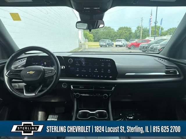 Used 2025 Chevrolet Traverse LT FWD image 9