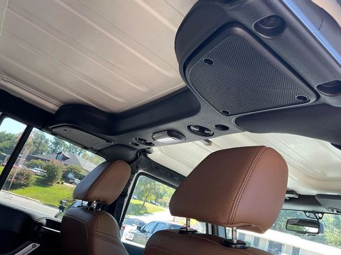 Used 2015 Jeep Wrangler Unlimited Sahara w/ Max Tow Package AWD/4WD image 12