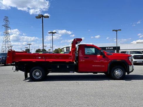 New 2026 GMC Sierra 3500 Pro AWD/4WD image 3