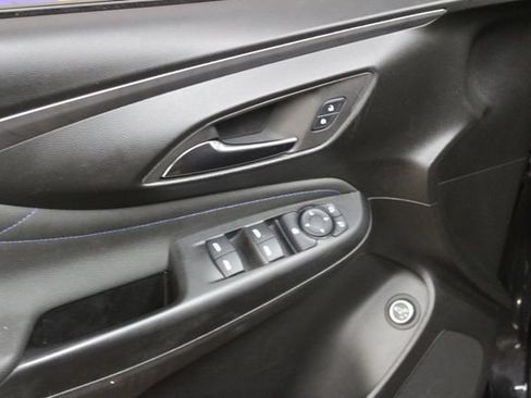 Used 2024 Buick Envista Sport Touring w/ Convenience II Package FWD image 13