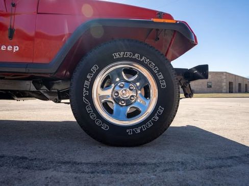 Used 1993 Jeep Wrangler S image 12