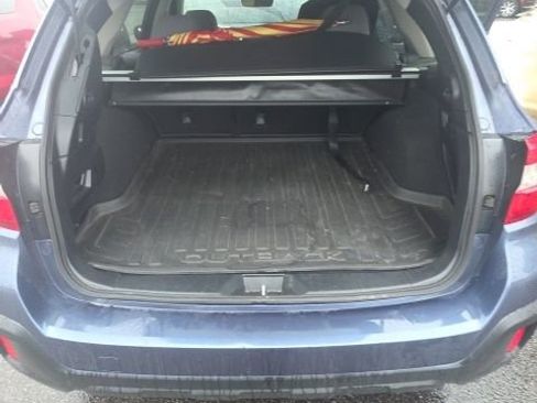 Used 2018 Subaru Outback 2.5i Premium image 29