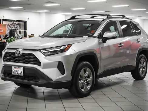 Used 2024 Toyota RAV4 XLE image 3