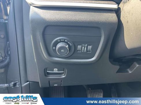 Certified 2023 Jeep Grand Cherokee L Limited AWD/4WD image 24