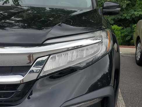 Used 2020 Honda Pilot Elite image 3
