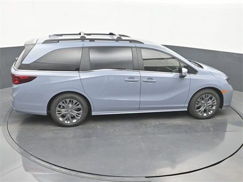 Used 2025 Honda Odyssey Touring image 24