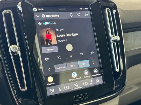 New 2026 Volvo XC40 B5 Plus AWD/4WD image 17