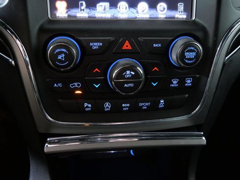 Used 2017 Jeep Grand Cherokee Trailhawk AWD/4WD image 27