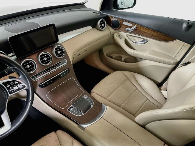 Used 2022 Mercedes-Benz GLC 300 4MATIC image 28