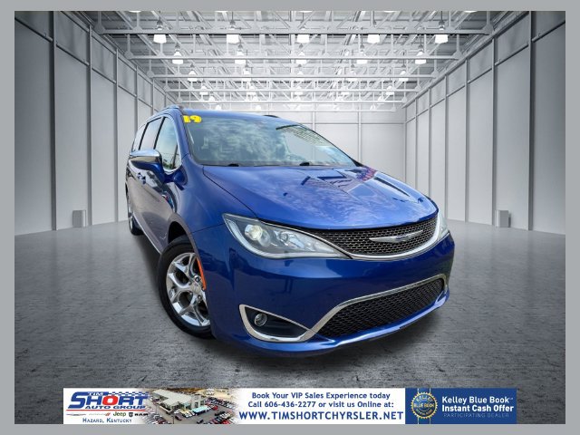 Used 2019 Chrysler Pacifica Limited FWD 360° Tour