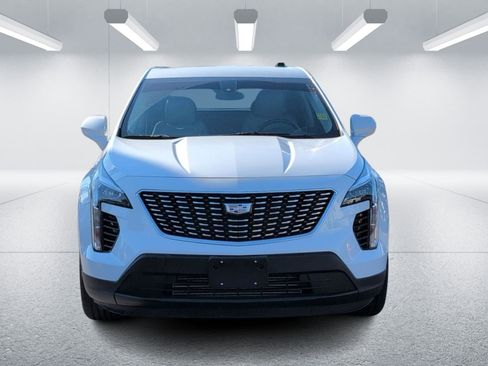 Used 2019 Cadillac XT4 Luxury w/ Cold Weather Package image 8