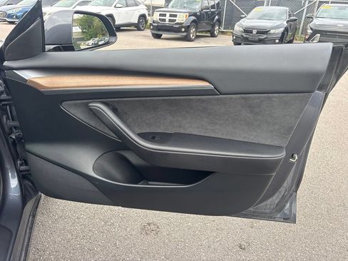 Used 2023 Tesla Model 3 Standard Range RWD image 18