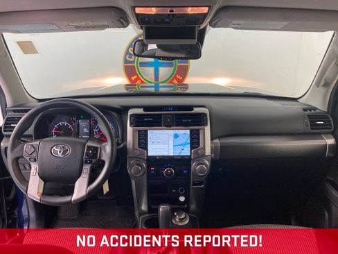 Used 2020 Toyota 4Runner SR5 AWD/4WD image 6