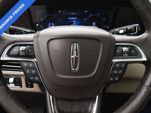Used 2022 Lincoln Navigator Reserve image 40