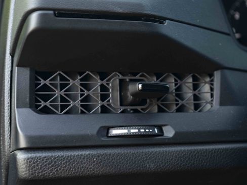 Used 2025 Honda Accord LX image 38