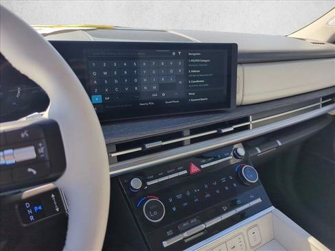 Certified 2025 Hyundai Santa Fe Limited image 15