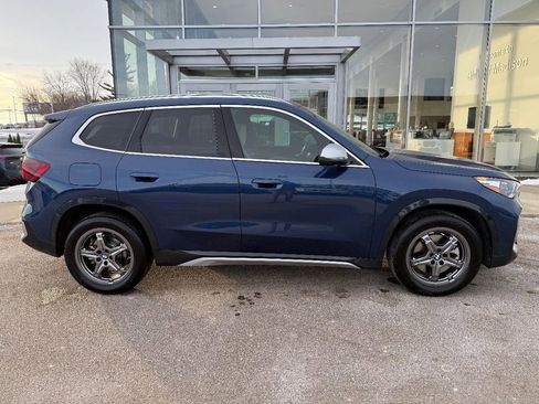Used 2024 BMW X1 xDrive28i w/ Technology Package image 2