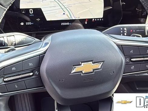 Used 2025 Chevrolet Equinox LT w/ Convenience Package II FWD image 18