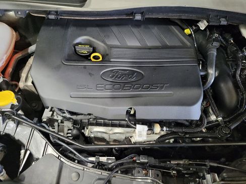 Used 2018 Ford Escape SE w/ SE Sport Appearance Package FWD image 30