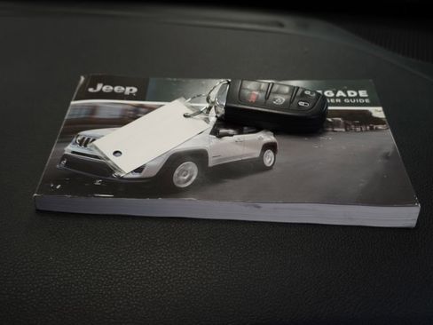 Used 2020 Jeep Renegade Sport image 37