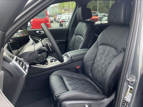 New 2026 BMW X5 xDrive40i w/ M Sport Package AWD/4WD image 7