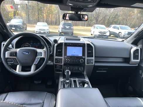 Used 2020 Ford F150 Lariat image 28