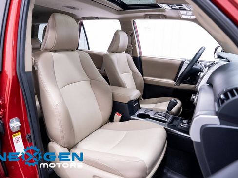 Used 2018 Toyota 4Runner SR5 Premium image 49