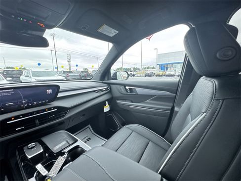 New 2026 Buick Enclave Sport Touring w/ LPO, Floor Liner Package image 11