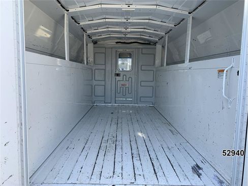 Used 2020 Chevrolet Express 3500 w/ Driver Convenience Package RWD image 9