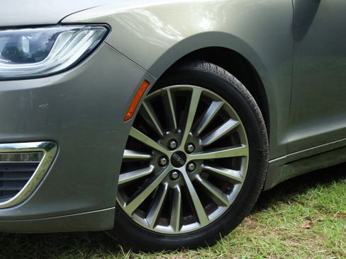 Used 2017 Lincoln MKZ Premiere image 9