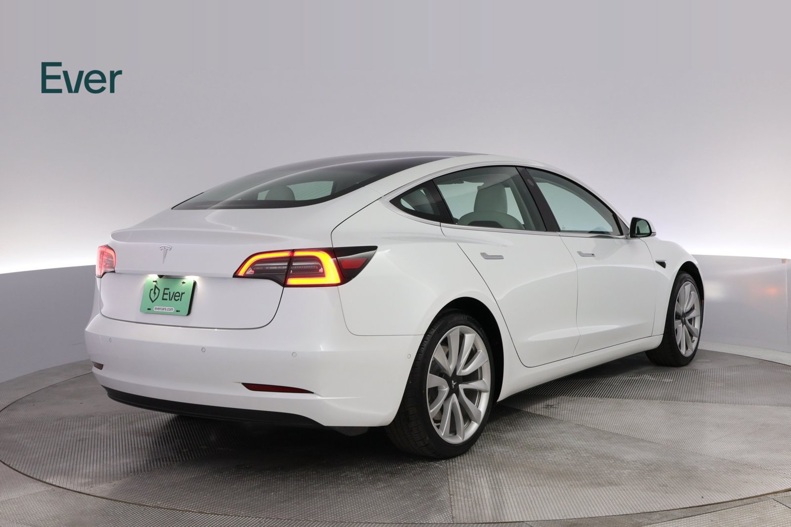 Used 2019 Tesla Model 3 Standard Range Plus RWD image 3