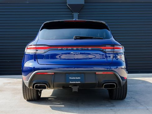 Certified 2025 Porsche Macan image 6