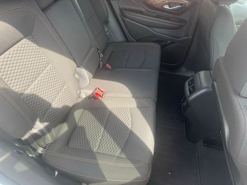 Used 2021 GMC Terrain SLE w/ Driver Convenience Package FWD image 45