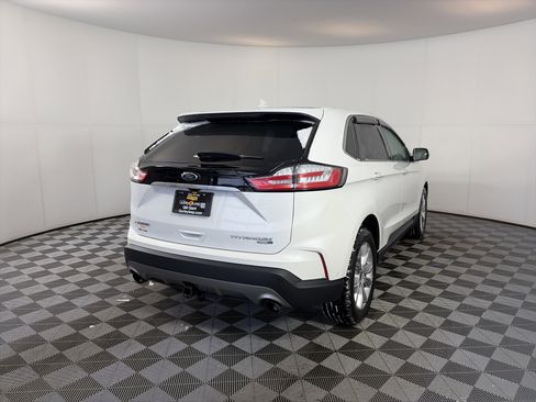 Used 2020 Ford Edge Titanium w/ Equipment Group 301A image 10