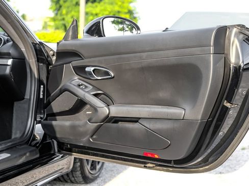 Used 2021 Porsche 718 Cayman w/ Premium Package image 49