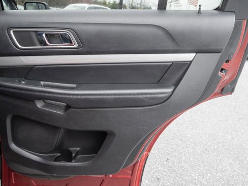 Used 2016 Ford Explorer XLT w/ Equipment Group 202A image 31