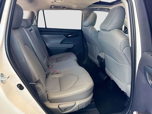 New 2026 Toyota Highlander XLE AWD/4WD image 22
