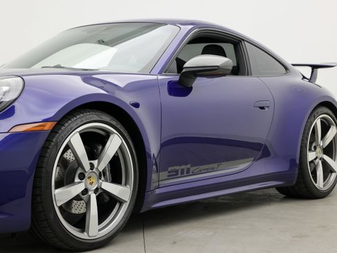 Used 2024 Porsche 911 Carrera T RWD image 15