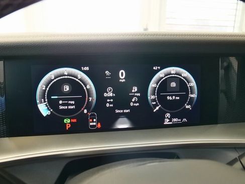 New 2026 Volkswagen Tiguan SE image 19