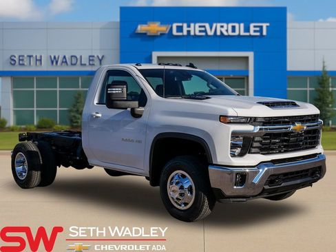 New 2026 Chevrolet Silverado 3500 LT w/ Convenience Package AWD/4WD image 1