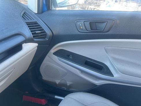 Used 2021 Ford EcoSport S image 4