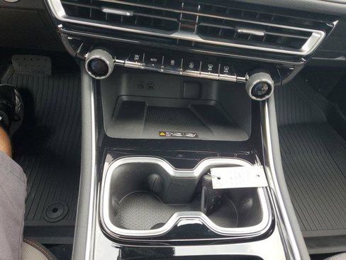 New 2026 Chevrolet Traverse LT FWD image 29