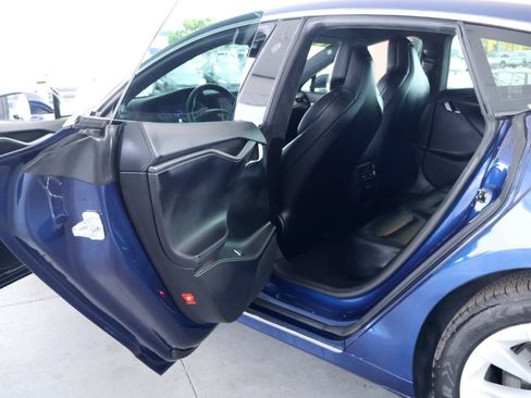 Used 2018 Tesla Model S 75D AWD/4WD image 30