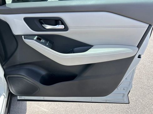 Certified 2024 Nissan Rogue SL w/ SL Premium Package FWD image 42