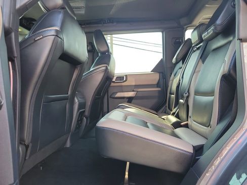 Used 2023 Ford Bronco Wildtrak image 17