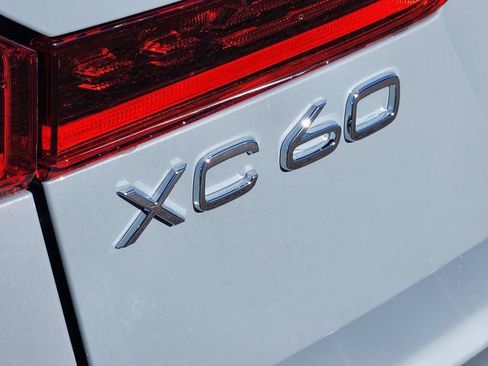 New 2026 Volvo XC60 B5 Plus w/ Climate Package image 30