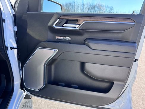 Used 2026 Chevrolet Silverado 1500 High Country w/ Technology Package image 25