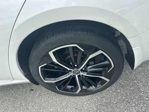 Used 2024 Nissan Altima 2.5 SR AWD/4WD image 12